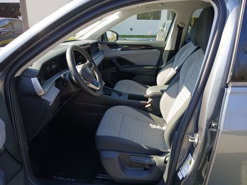 New 2026 Volkswagen Tiguan S image 9