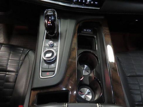 Certified 2022 Cadillac Escalade Premium Luxury Platinum AWD/4WD image 51