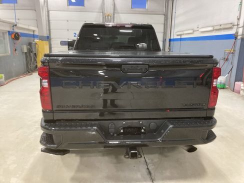 Used 2022 Chevrolet Silverado 2500 Custom w/ Custom Convenience Package image 6