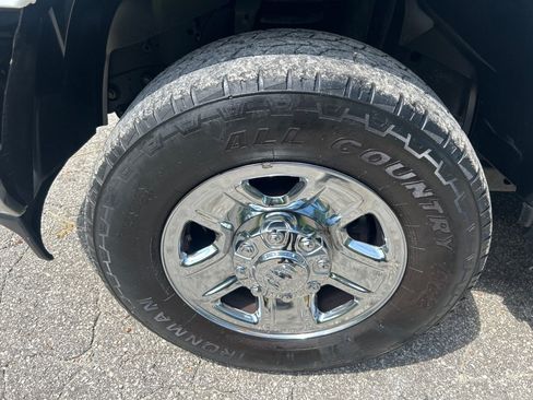 Used 2020 RAM 2500 Tradesman w/ Chrome Appearance Group AWD/4WD image 23