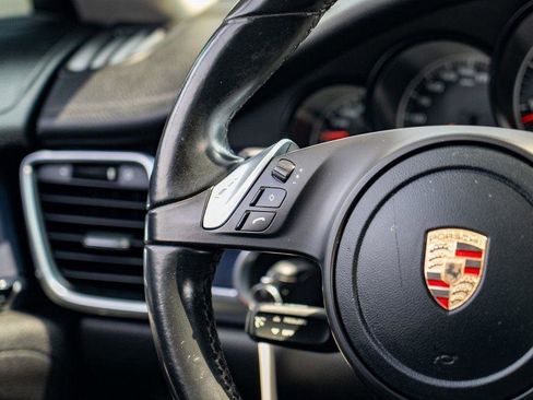 Used 2013 Porsche Panamera 4 w/ Premium Pkg image 24