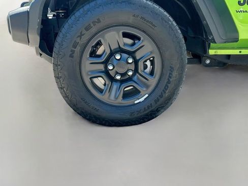 Used 2025 Jeep Wrangler Unlimited Sport AWD/4WD image 32