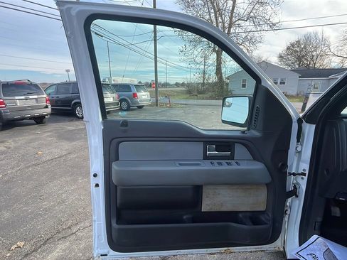 Used 2014 Ford F150 XLT image 16