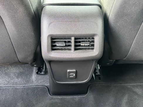 Used 2024 Chevrolet Equinox LT image 16