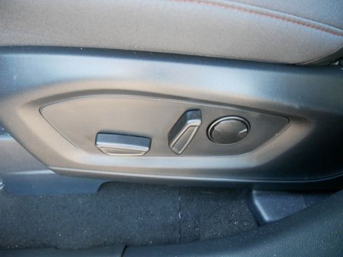 Used 2026 Ford Explorer Active AWD/4WD image 19