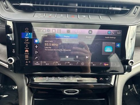Certified 2026 Jeep Grand Cherokee Limited w/ Limited Altitude Package AWD/4WD image 19
