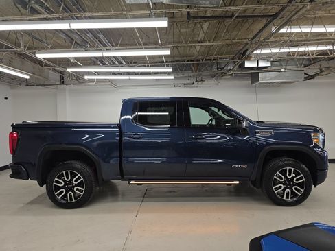 Used 2020 GMC Sierra 1500 AT4 w/ AT4 Premium Package AWD/4WD image 6
