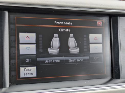 Used 2015 Land Rover Range Rover HSE image 31