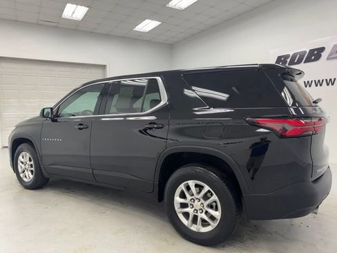 Used 2023 Chevrolet Traverse LS w/ LPO, Cargo Package FWD image 7