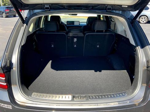 Used 2021 Genesis GV80 2.5T w/ Advanced Package 03 image 33