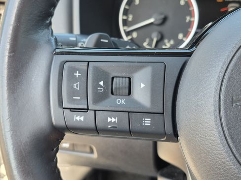 Certified 2021 Nissan Rogue SV w/ Premium Package FWD image 32
