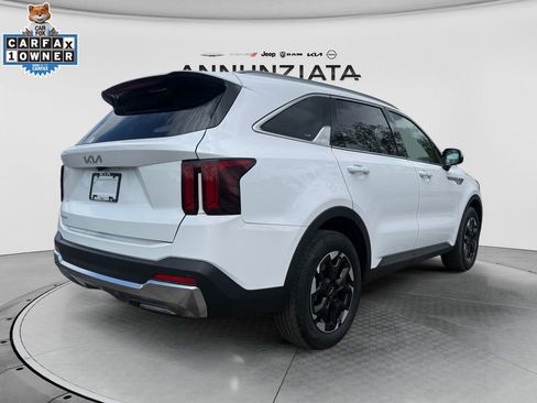 Certified 2024 Kia Sorento S FWD image 5