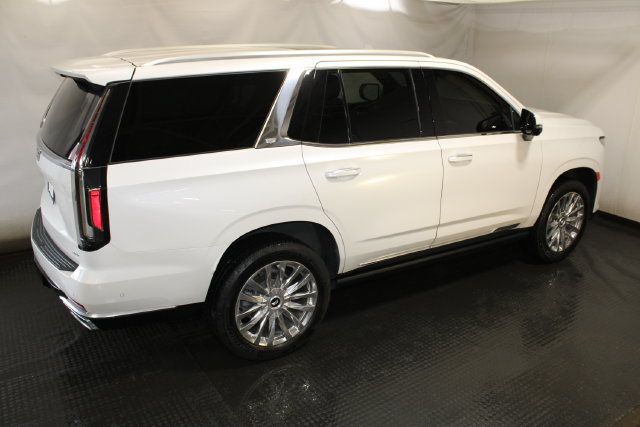 Used 2023 Cadillac Escalade Premium Luxury w/ Performance Package AWD/4WD image 5