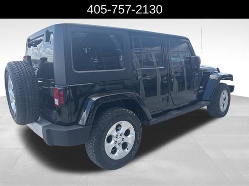 Used 2014 Jeep Wrangler Unlimited Sahara w/ Connectivity Group AWD/4WD image 5