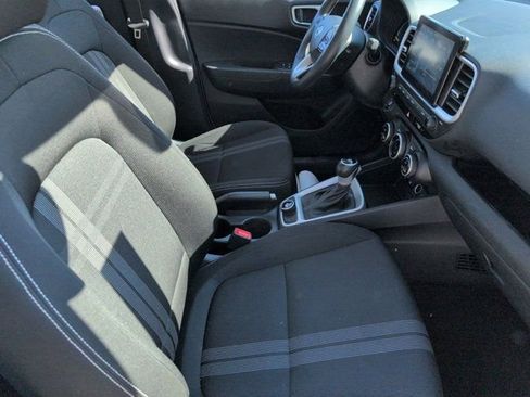 Used 2025 Hyundai Venue SEL FWD image 30