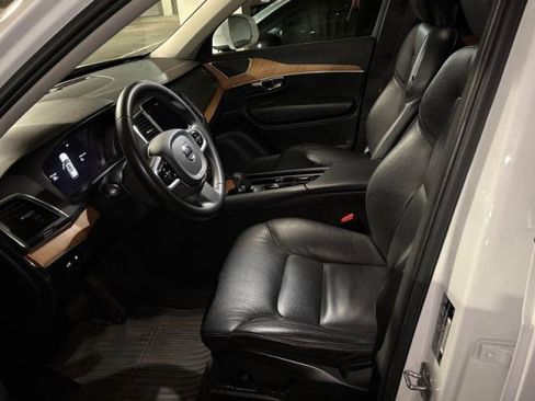 Used 2023 Volvo XC90 T8 Core w/ Climate Package image 3