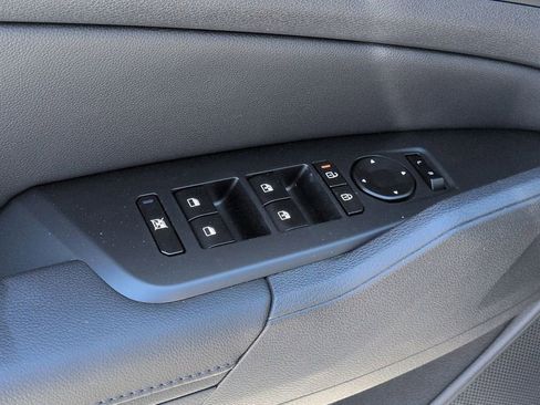 New 2026 Kia Sportage EX image 23