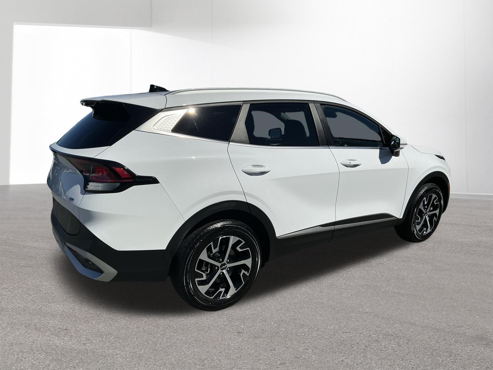 Certified 2024 Kia Sportage EX AWD/4WD image 3