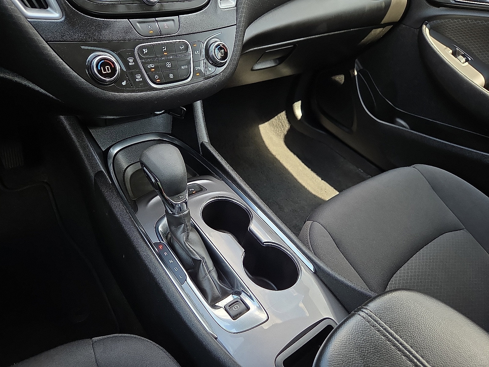 Certified 2025 Chevrolet Malibu LT FWD image 25