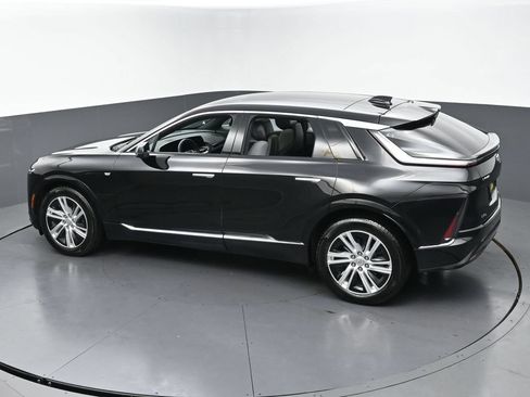 Used 2024 Cadillac Lyriq Tech w/ Driver Assist Package AWD/4WD image 7