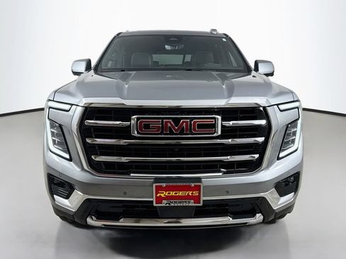 Used 2026 GMC Yukon Elevation w/ Elevation Premium Package AWD/4WD image 2