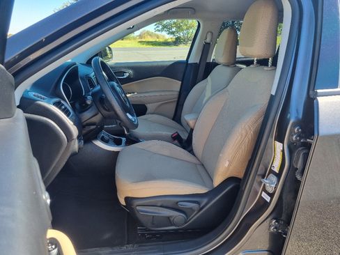 Used 2018 Jeep Compass Sport AWD/4WD image 11