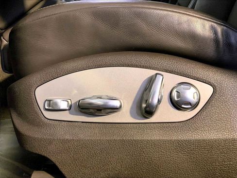 Used 2023 Porsche Macan image 38