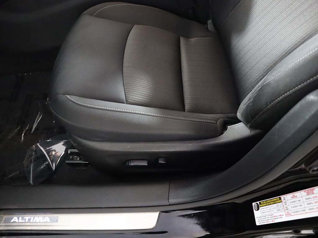 Used 2024 Nissan Altima 2.5 SV AWD/4WD image 27