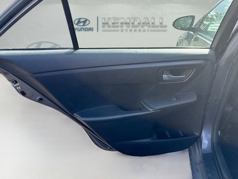 Used 2017 Toyota Camry SE image 22