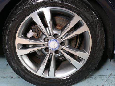 Used 2016 Mercedes-Benz E 350 Sedan image 18