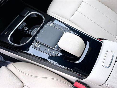 Used 2022 Mercedes-Benz CLA 250 image 12