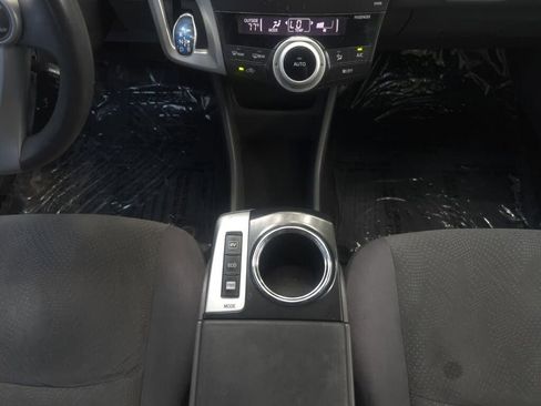 Used 2012 Toyota Prius V Two FWD image 14
