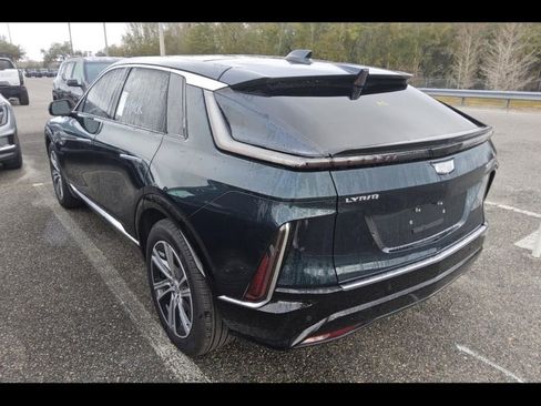 Used 2025 Cadillac Lyriq Luxury image 7