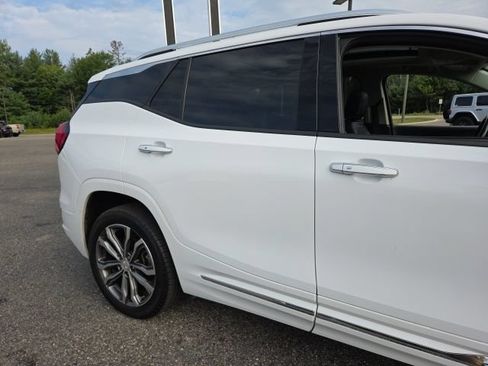 Used 2020 GMC Terrain Denali w/ GMC Pro Grade Package AWD/4WD image 35