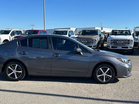 Used 2019 Subaru Impreza 2.0i Premium image 2