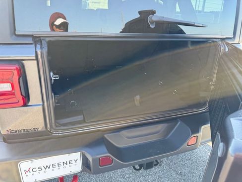 New 2025 Jeep Wrangler Unlimited Rubicon image 23