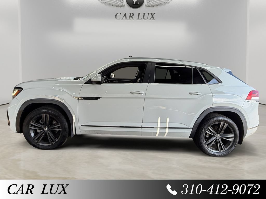 Used 2021 Volkswagen Atlas Cross Sport SE FWD image 2