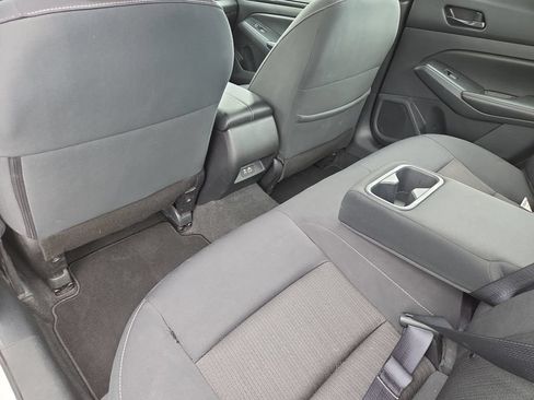 Used 2025 Nissan Altima 2.5 SV FWD image 23