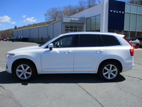 Certified 2023 Volvo XC90 B5 Core w/ Climate Package AWD/4WD image 8
