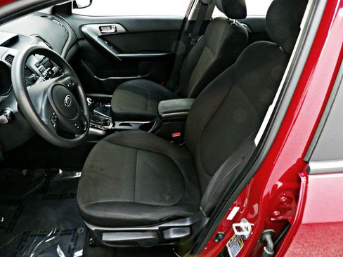 Used 2013 Kia Forte EX image 8