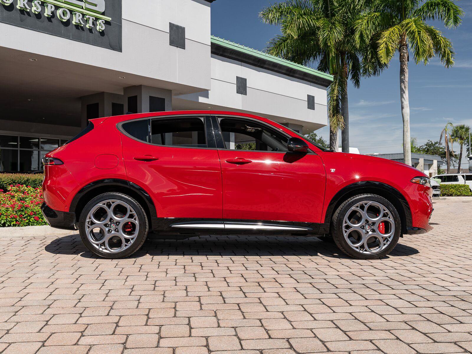 Used 2024 Alfa Romeo Tonale Ti AWD/4WD image 26