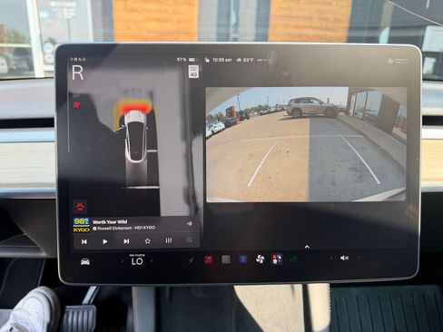 Used 2022 Tesla Model Y Long Range AWD/4WD image 45