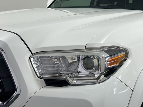 Used 2021 Toyota Tacoma SR5 image 11