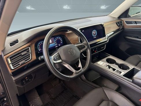 Used 2024 Volkswagen Atlas SE FWD image 4