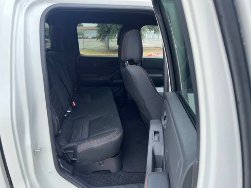 Used 2026 Nissan Frontier PRO-4X AWD/4WD image 18