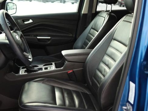 Used 2019 Ford Escape Titanium image 14