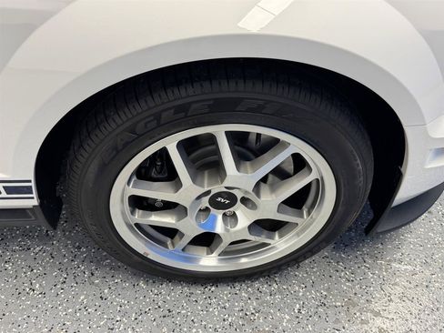 Used 2008 Ford Mustang Shelby GT500 RWD image 26