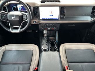 Used 2024 Ford Bronco Wildtrak video 3