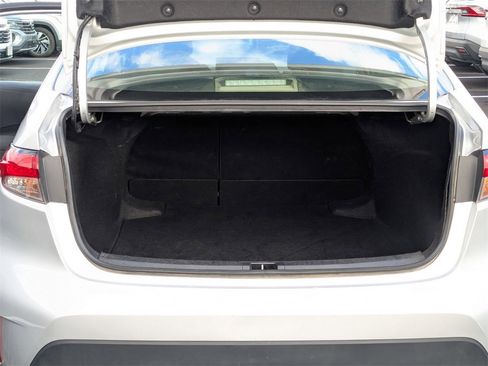 Used 2024 Toyota Corolla LE image 31