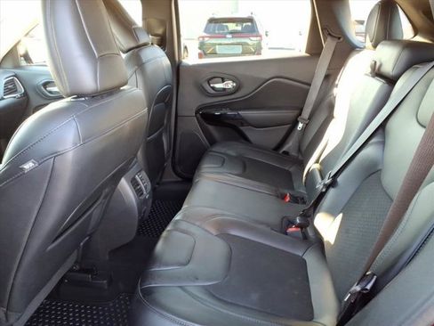 Used 2020 Jeep Cherokee Altitude image 25